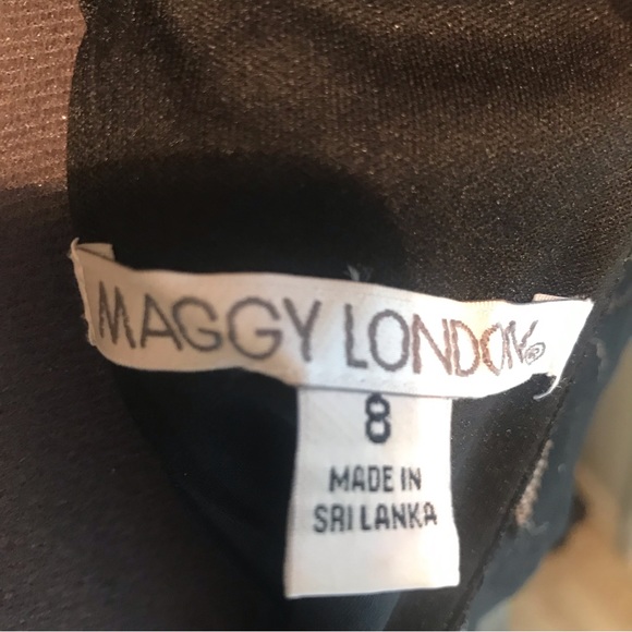 Maggy London size 8 classic Black & Nude Lace Dress. - Picture 2 of 5